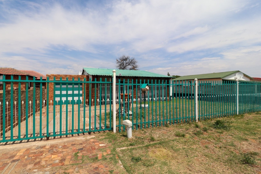 2 Bedroom Property for Sale in Randlespark North West
